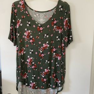 Maurice’s 24/7- Size: Large - green floral short sleeve shirt